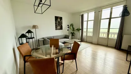 Woning aan de Van Hogenhoucklaan te Den Haag