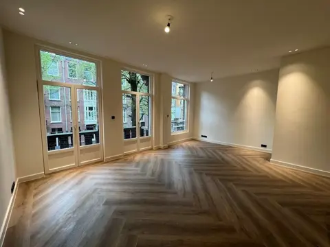 Woning aan de Johannes Verhulststraat te Amsterdam