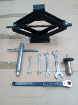 Accessoire - Scissor jack + tool kitfor Lancia Fulvia -