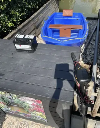 Kunststof boot met elek. motor
