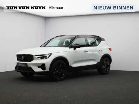 Volvo XC40 2.0 B4 Plus Black Edition / Stoel- + stuurwielverwarming / Elektr. stoelverstelling / Har