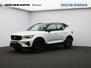 Volvo XC40 2.0 B4 Plus Black Edition / Stoel- + stuurwielverwarming / Elektr. stoelverstelling / Har