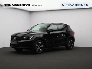 Volvo XC40 2.0 B4 Plus Dark / Pano. dak / Elektr. stoelverstelling / Stoel- + stuurwielverwarming / 