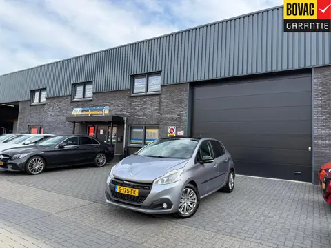 Peugeot 208 1.2 110PK GT-Line | 1E EIGENAAR | 3/6/12 MND GARANTIE | AUTOMAAT | PANO | NAVI | CARPLAY