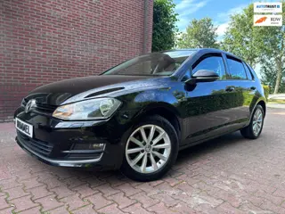 Volkswagen Golf 1.2 TSI Lounge uitvoering! Highline!