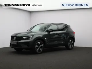 Volvo XC40 2.0 B4 Plus Dark / Pano. dak / Elektr. stoelverstelling / Stoel- + stuurwielverwarming / 