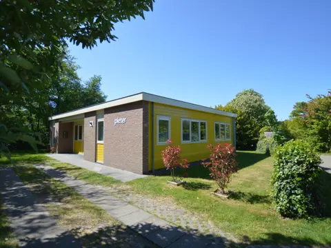 Vrijstaande bungalow op een rustig parkje aan de bosrand