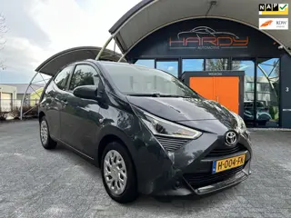 Toyota Aygo 1.0 VVT-i X-Play Apple Carplay Camera NW Model