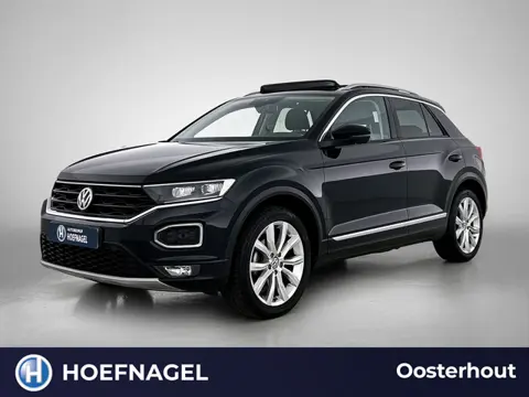Volkswagen T-Roc 1.5 TSI Sport Automaat | Adaptive Cruise | CarPlay | Camera | Panoramadak | Parkeer