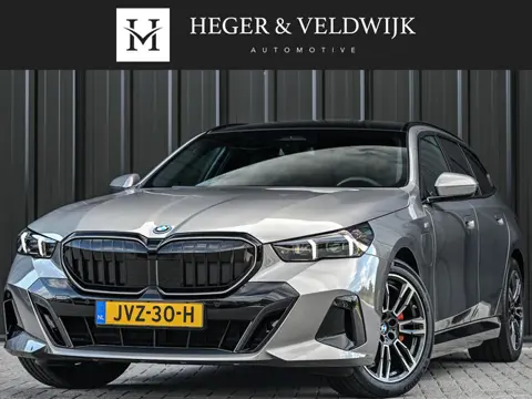 BMW 5-serie Touring 530e xDrive | M-Sport Pro | Panoramadak | Harman Kardon audio | M-Sport Suspensi