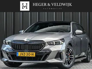 BMW 5-serie Touring 530e xDrive | M-Sport Pro | Panoramadak | Harman Kardon audio | M-Sport Suspensi