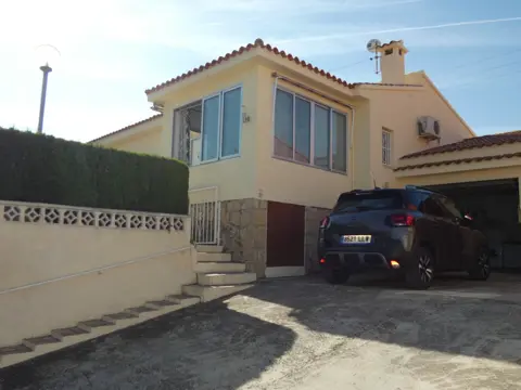 Mooie geschakelde woning in La Nucía.