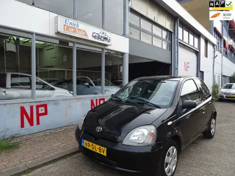 Toyota Yaris 1.0-16V VVT-i Terra