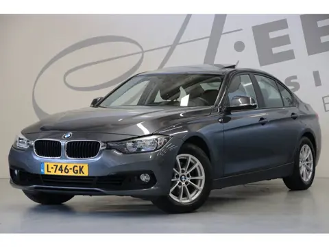 BMW 3-serie 318i/ Schuifkanteldak/ Navigatie/