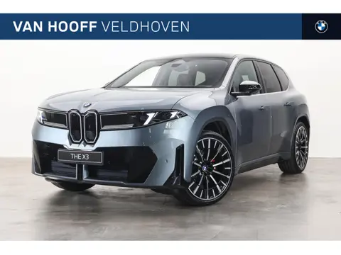 BMW iX3 40 eDrive M Sport / Panoramadak / M Sportstoelen / 3D Head-Up / Parking Assistant Plus / Stu