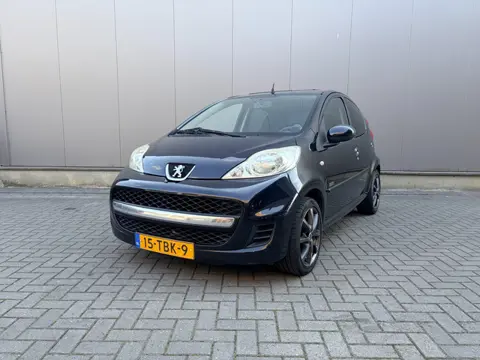 Peugeot 107 1.0-12V Sportium