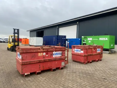 Tolsma Kiwa IBC 1000 liter dieseltank met handpomp
