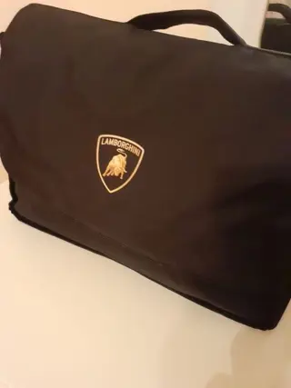 Accessoire - Borsa e telo coprivettura Lamborghini