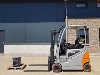 Still RX 20-20 2 ton Triplex Freelift Sideshift Elektra Heftruck