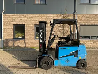Hyundai 25BH-9 Elektra 2.5 ton Triplex Freelift Sideshift Heftruck