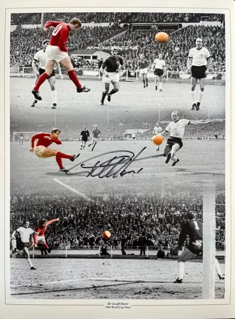 England - Wereldkampioenschap Voetbal - Sir Geoff Hurst -