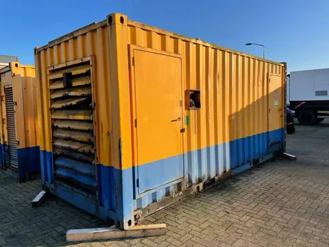 Cummins VTA 28 G3 Siemens 650 kVA generatorset in 20 ft container