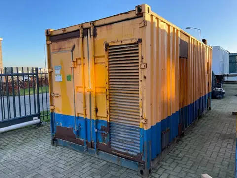 Cummins KTTA 19 C Dieselmotor in container 585 PK