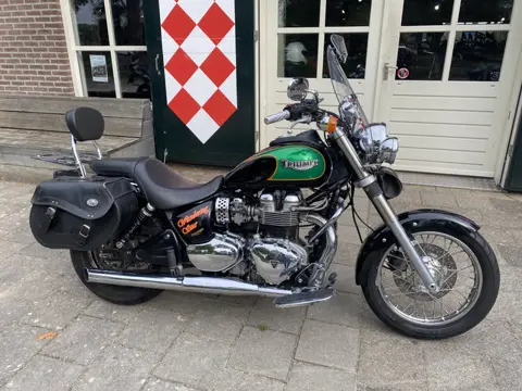 Triumph AMERICA (bj 2002)