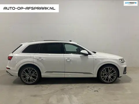 Audi Q7 55 TFSI e quattro S-line Pano Trekhaak Leer Camera