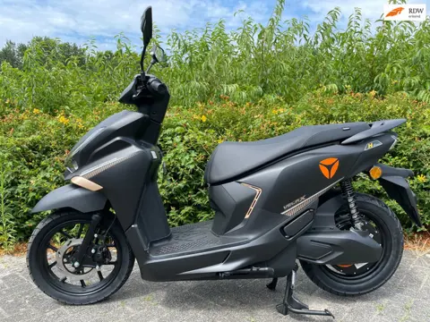 Yadea Velax 45km ELECTRISCH NIEUW BETAAL met in3