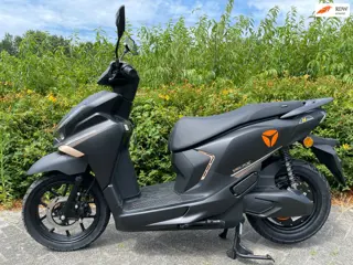 Yadea Velax 45km ELECTRISCH NIEUW BETAAL met in3