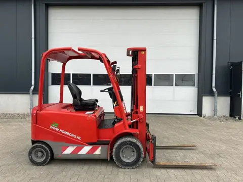 Manitou ME425-80V 2.5 ton Triplex Freelift Sideshift Elektra Heftruck