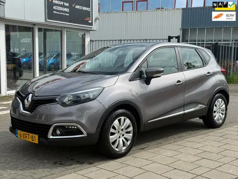 Renault Captur 0.9 TCe Expression - Navigatie - Airco
