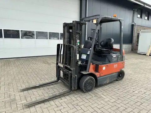 Toyota 7FBMF20 2 ton Triplex Freelift Sideshift Elektra Heftruck