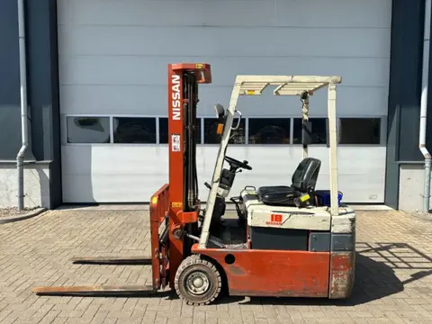 Nissan N01L18U 1.8 ton Triplex Freelift Sideshift Elektra Heftruck Accu 2016 !