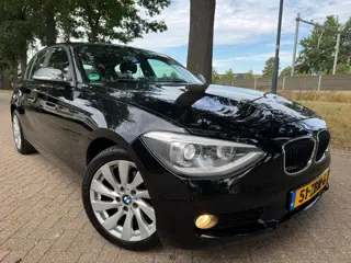 BMW 1-serie 114i Upgrade Edition 2012 Leder Interieur Bi Xenon