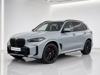 BMW X5 xDrive50e M-Sport Pro | 2026! | Panorama | 22" | Harman Kardon | Trekhaak | Soft Close | Driv