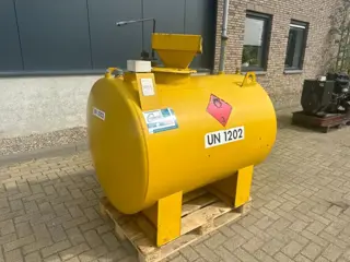 Kiwa Steenbergen KIWA 1000 liter Dieseltank (bj 2005)