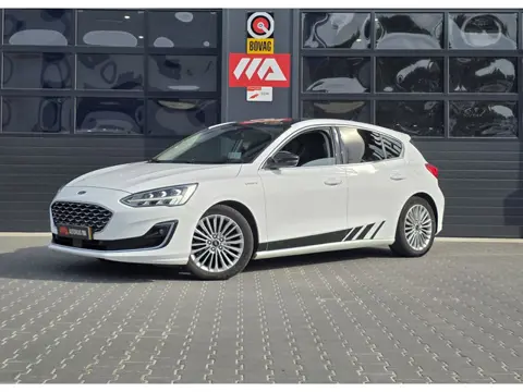 Ford Focus 1.5 EcoBoost Vignale | PANO | LEDER | TREKHAAK | HEAD UP