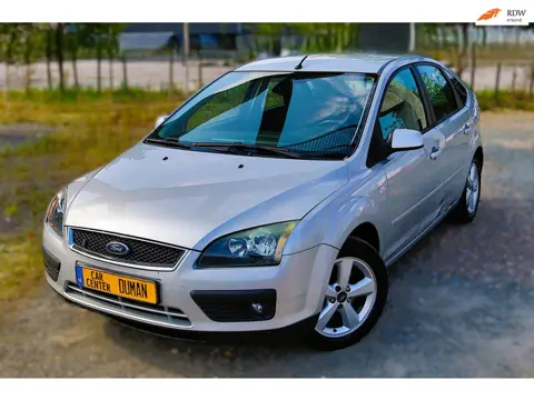 Ford Focus 1.8 16V Ambiente Flexifuel Navi PDC Trekhaak Cruise Stoelverw