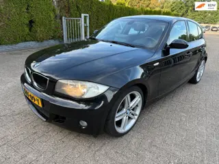 BMW 1-serie 118i AUT 5-DRS M-SPORT ECC LEDER CRUISE CARPLAY