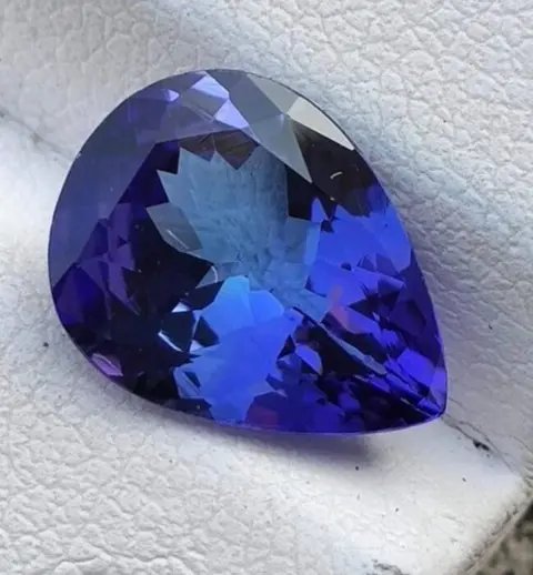 Blauw, Paars Tanzaniet - 2.97 ct