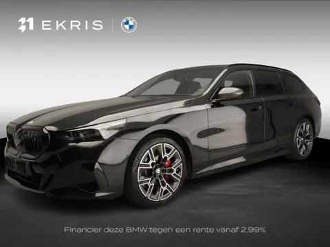 BMW i5 Touring xDrive40 | M-Sportpakket | LED | Leder | HUD | Active cruise | Panoramadak | Trekhaak
