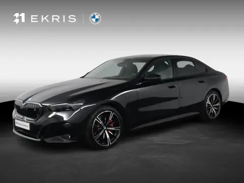 BMW i5 eDrive40 M Sport Edition 84 kWh | SOH 100% | M Sportpakket Pro | Trekhaak | Panoramadak