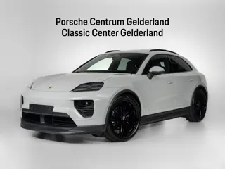 Porsche Macan 4