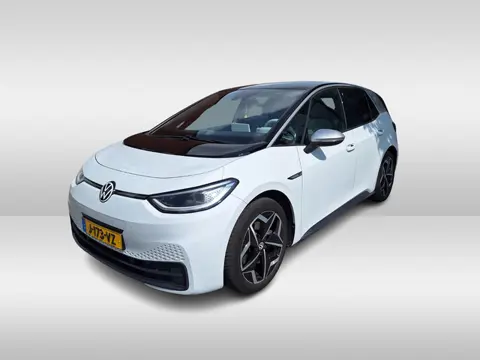 Volkswagen ID.3 First Plus 58 kWh / Camera / Keyless / Matrix LED / Interieurvoorverwarming / 19'' /