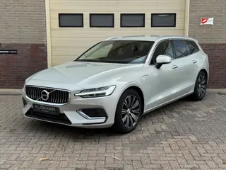 Volvo V60 2.0 T8 Twin Engine AWD Inscription ACC Dodehoek Trekhaak