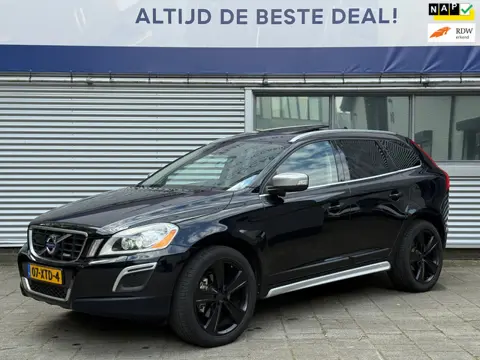 Volvo XC60 2.0 T5 R-Design l Pano l Trekhaak l Leder l Xenon l ACC l BLIS l