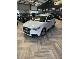 Audi A1 1.2 TFSI Ambition CRUISE,STOELVERWARMING,NAVIGATIE