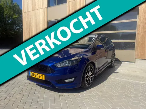 Ford Focus Wagon 1.5 Titanium ST-Line 5DRS|AUTOMAAT|Clima|Parkeersensoren|Stoelverwarming|Stuurverwa